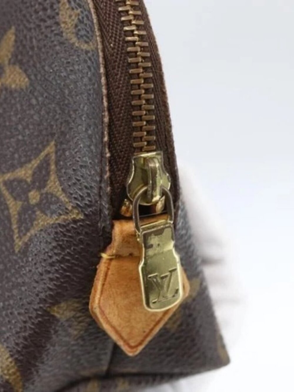 LOUIS VUITTON Monogram Pochette Cosmetic PM Pouch M43998 LV Auth 162561 - Picture 7 of 15